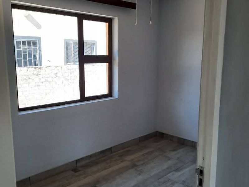 Safe & Neat Ongwediva Family House For Sale - Photo 7