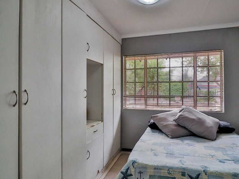 Modern Family Living with Space, Style & Comfort in Annlin. - Photo 7