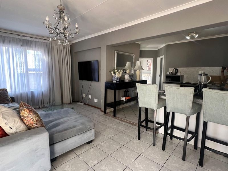 2 bed Townhouse with Modern Charm and Balcony Views - Photo 10