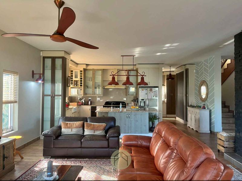 4 Bedroom House FOR SALE in Waterfront, Swakopmund - Photo 6