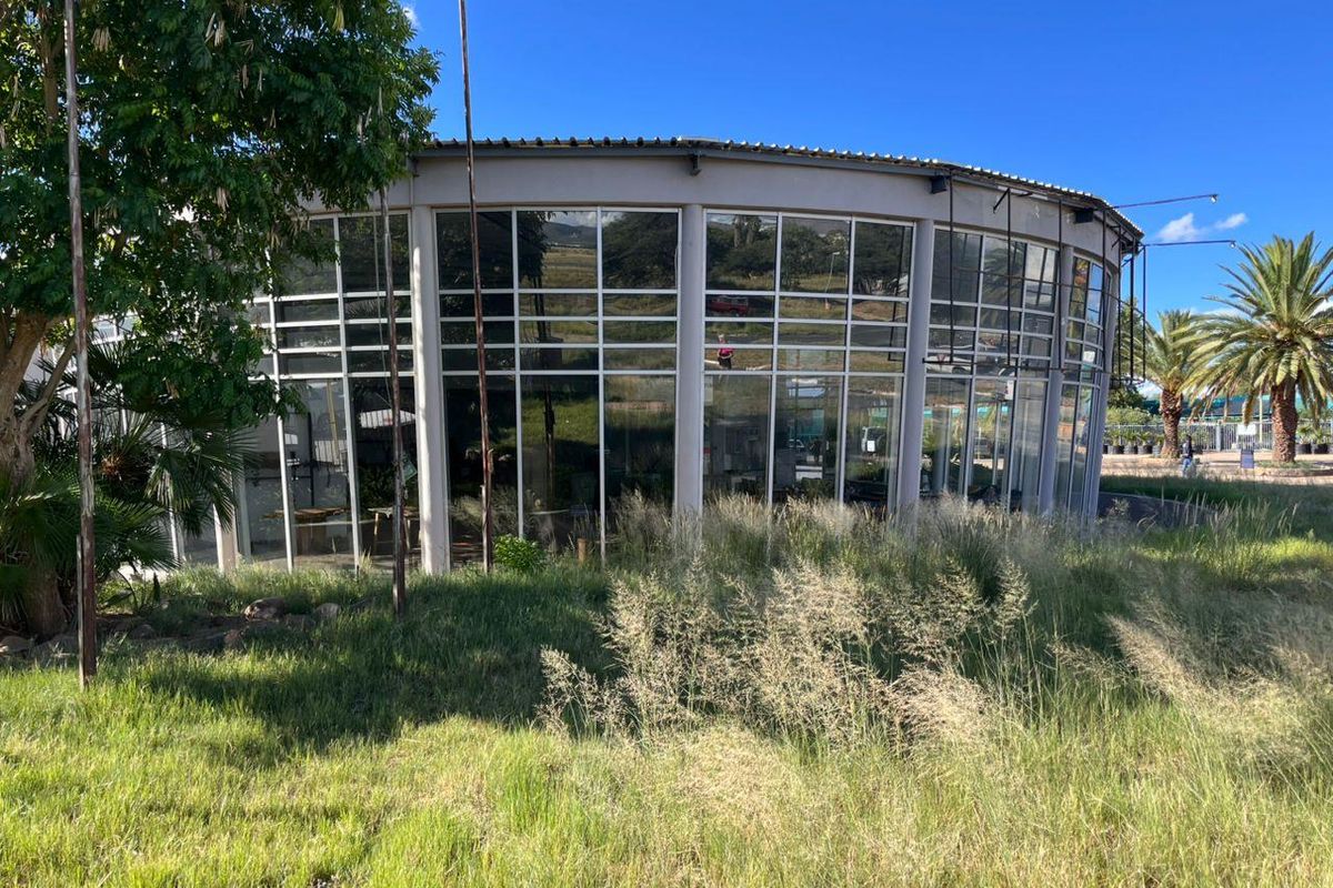 Commercial Property For Sale | N$ 9 845 000 - Photo 5