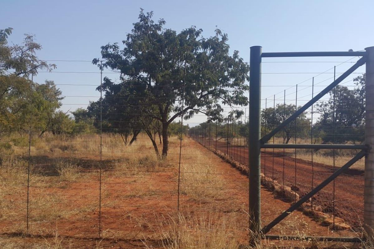 Unlock Your Prosperity: Where Passion Meets Profit on Rustenburg's Prestigious R104 Route! - Photo 4