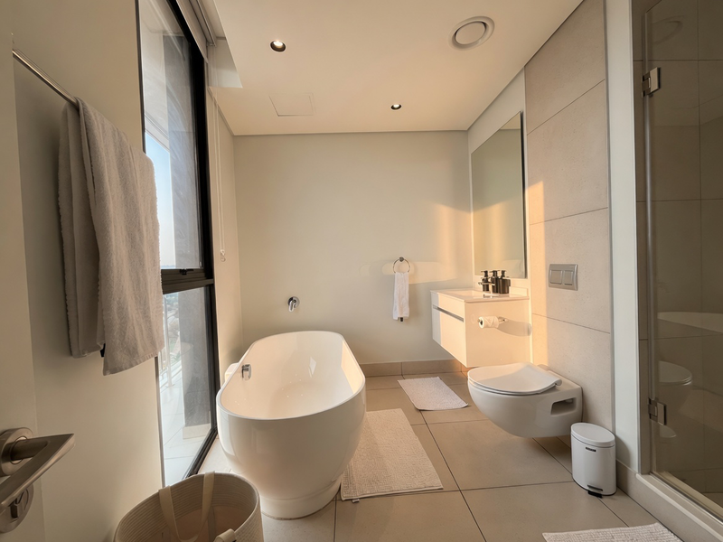 Luxury living above the skyline, 2 bedroom apartment for sale at Ellipse Waterfall - Photo 10
