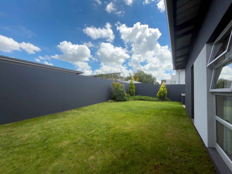 Grounded Luxury | Exceptional Free Standing Home - Photo 6