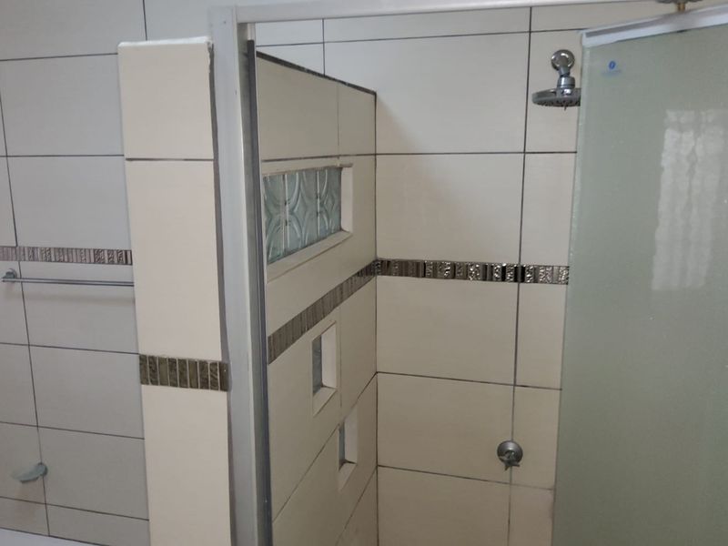 Welcome to your dream family-oriented home, with comfort and secure area - Photo 7