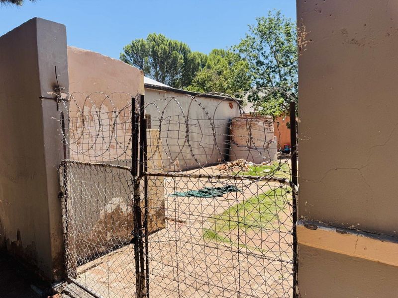 3-Bedroom Home with Great Potential in Hofmeyr - Photo 3