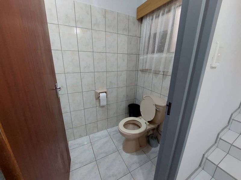 HOCHLAND PARK - FOR SALE - Photo 10