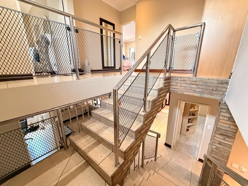 Sophisticated 4-Bedroom Double-Storey Cluster in Exclusive Ashley Gardens Estate - Photo 7