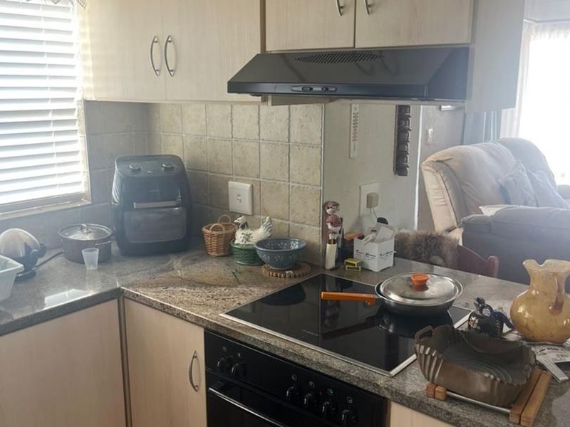 Rossmund Golf Estate Townhouse for Sale - Photo 4