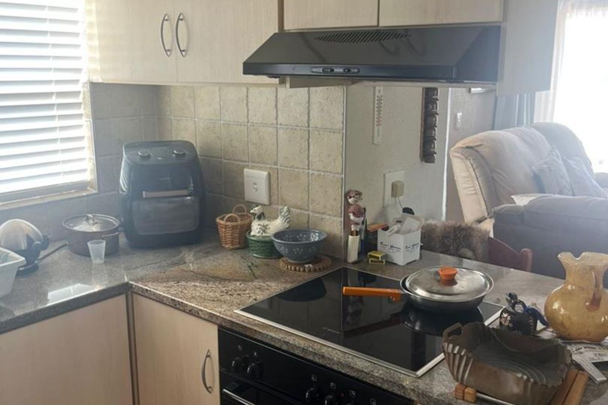 Rossmund Golf Estate Townhouse for Sale - Photo 4