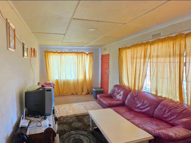 3 Bedroom home - Photo 4