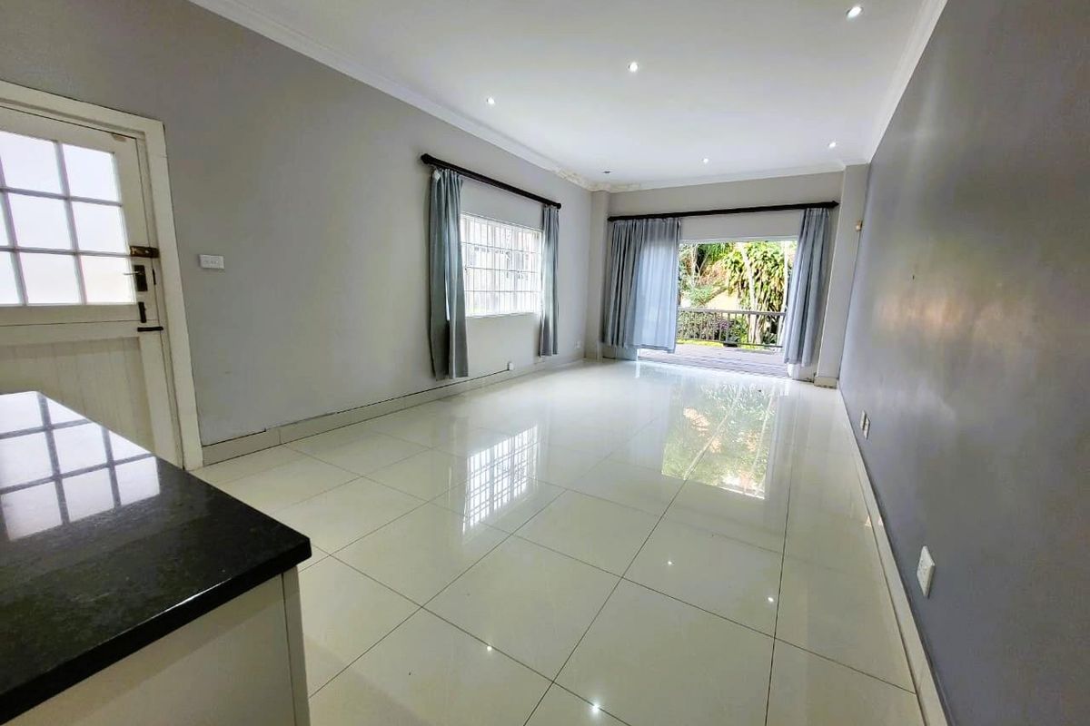 **Charming Two-Bedroom Apartment in the Heart of Musgrave** - Photo 4