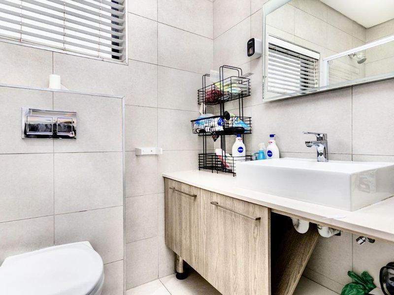 Fully Furnished Gem for Rent in Secure Parklands North Community - Photo 10