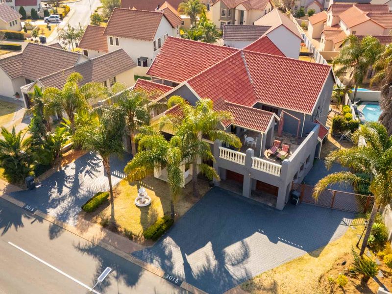 Four Bed Family Home for Sale in Brooklands Estate - Photo 2