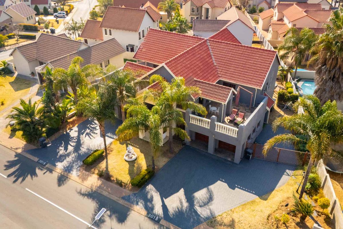 Four Bed Family Home for Sale in Brooklands Estate - Photo 2