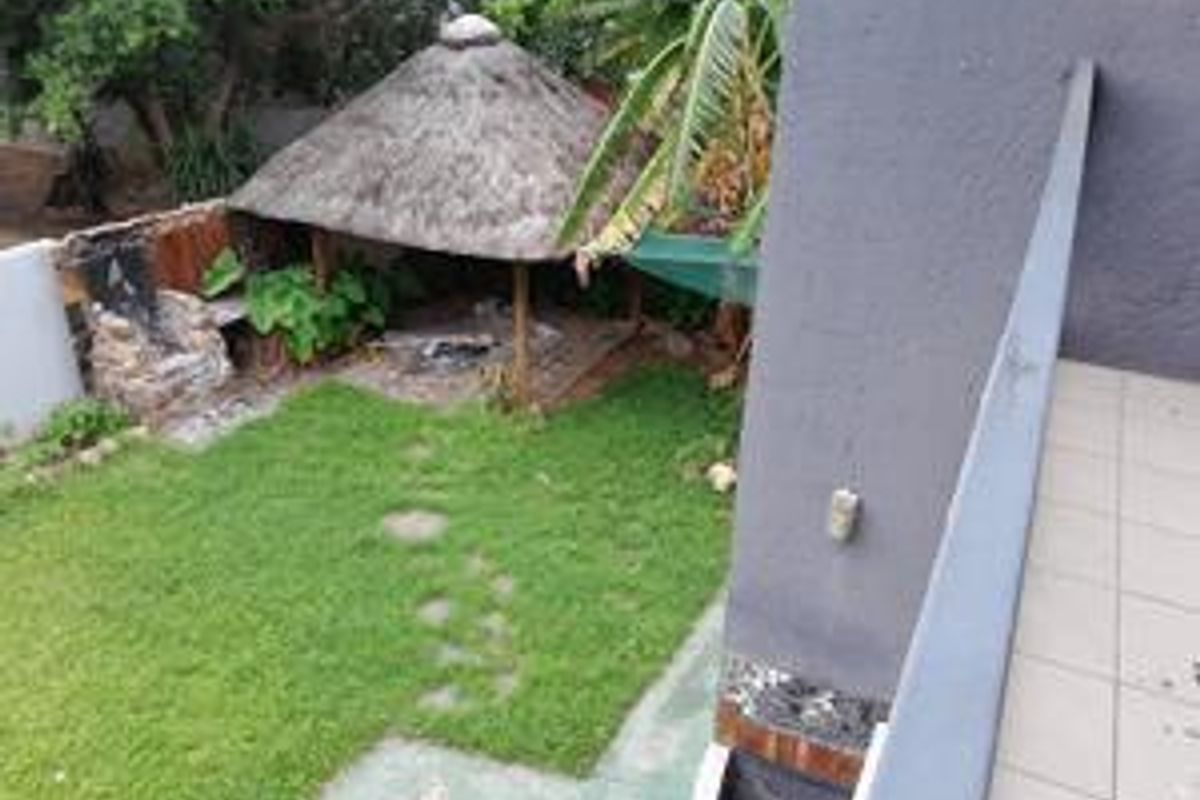 House to Rent - Photo 2