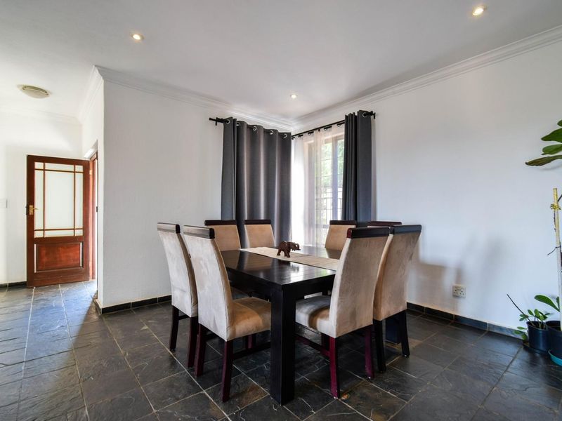 Immaculate Full-Title home in secuirity estate – Equestria - Photo 8