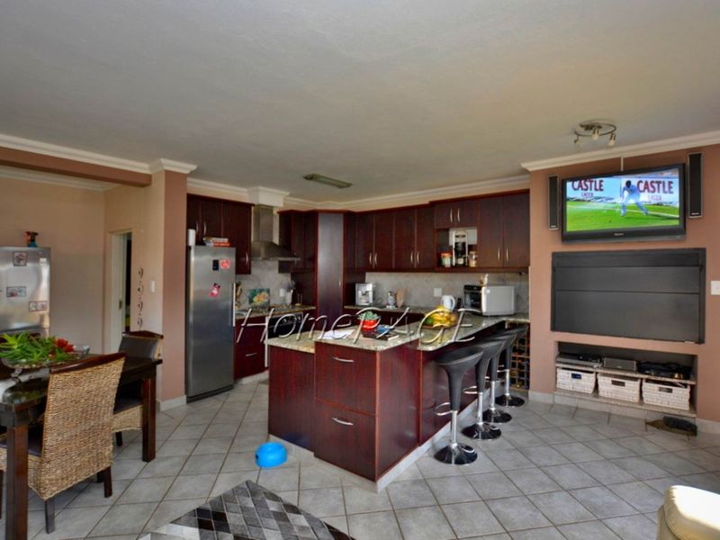 Dolphin Beach, Walvis Bay: Very neat duplex Townhouse is for Sale - Photo 2