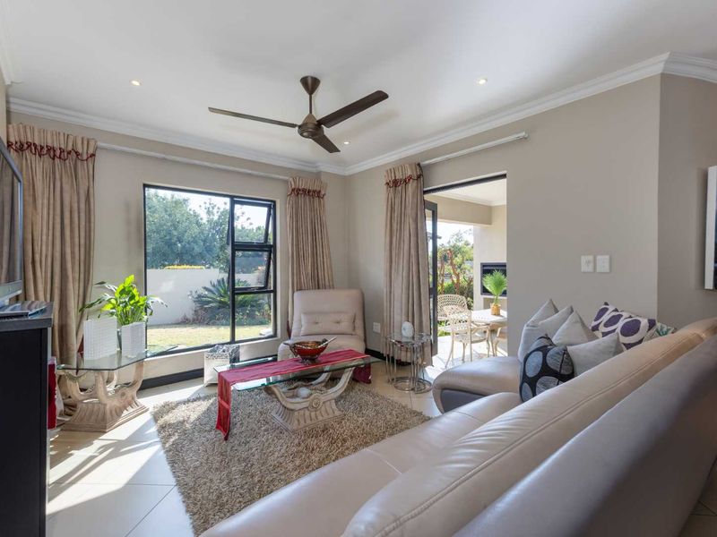 DELIGHTFUL DUPLEX LIVING IN THE HEART OF NORTHRIDING - Photo 3