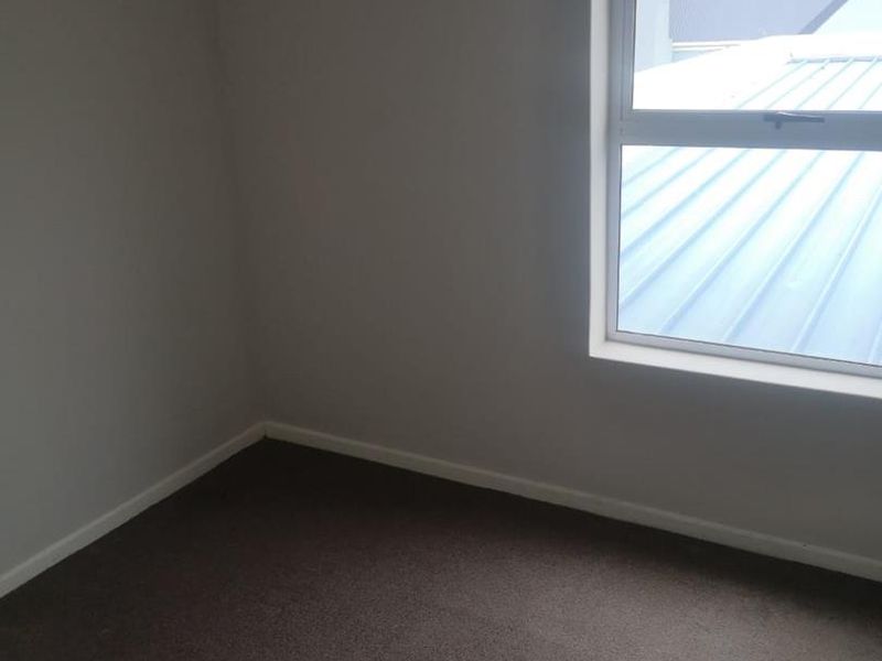 Popular Mont Blanc Complex - Close to all Amenities - Photo 9