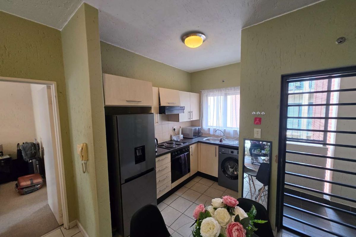 1 Bedroom Apartment for Sale in Ferndale - Photo 3