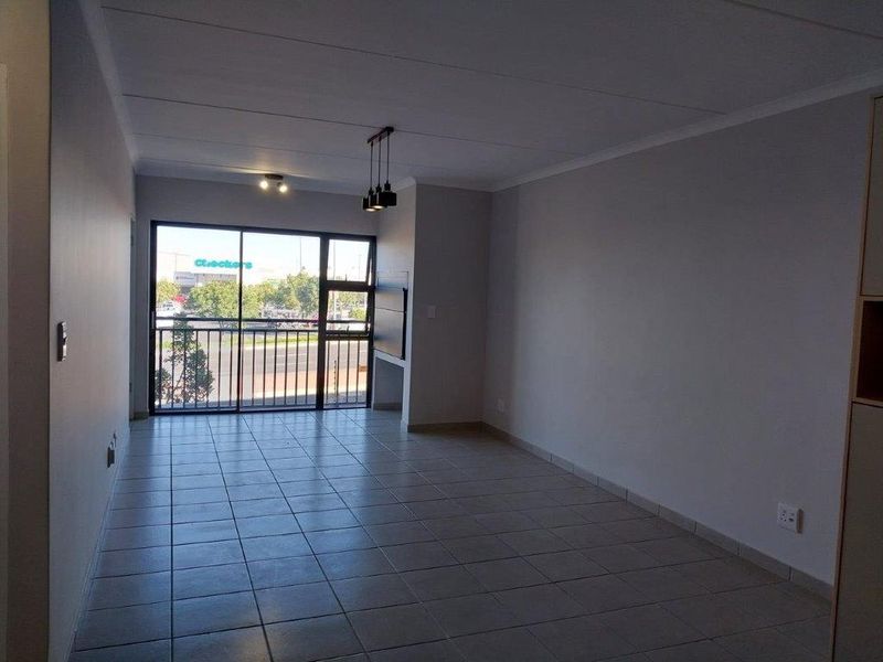 Newly built 1st floor apartment to rent in Langeberg Heights. - Photo 4