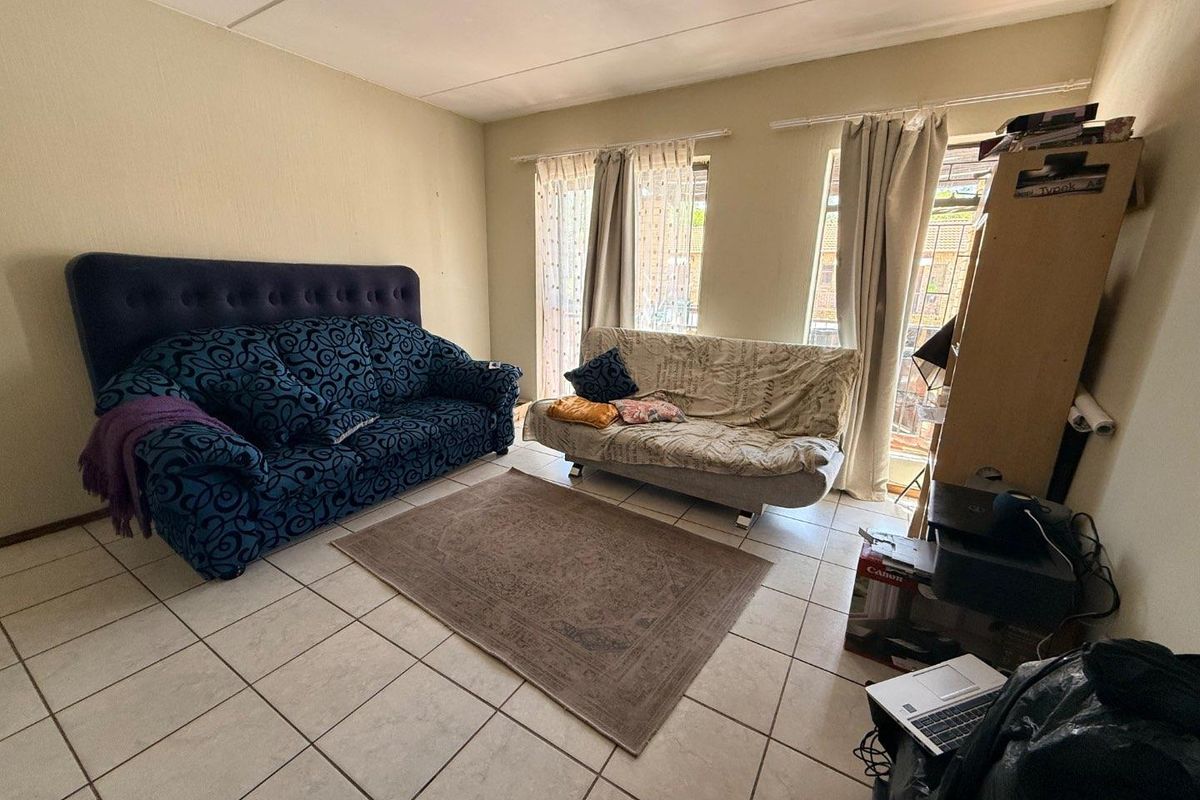 Charming 2-Bed Retreat: Comfort & Style Await! - Photo 3