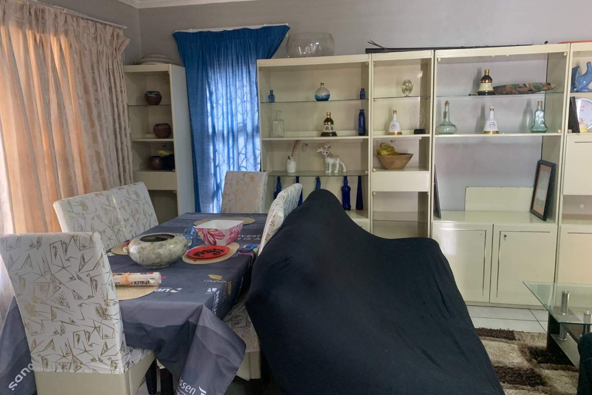 Perfect Blend: Comfort, Space & Location! - Photo 5