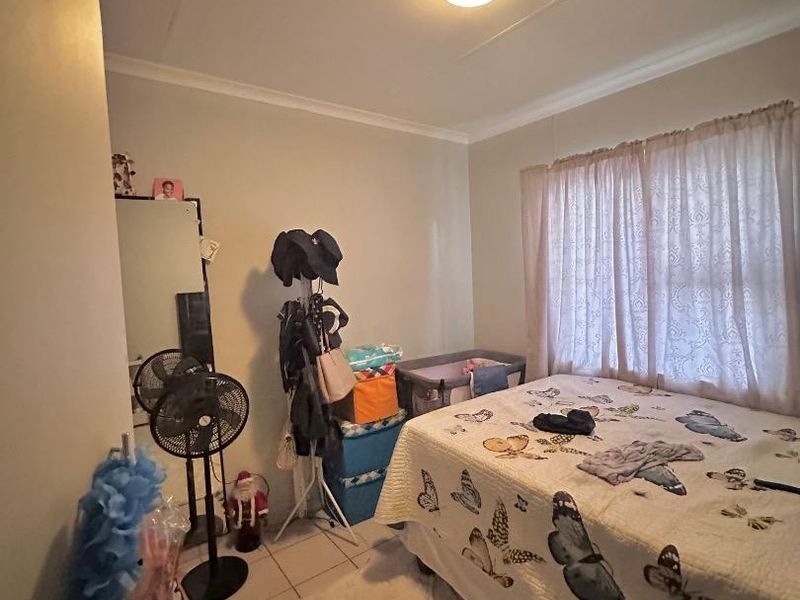 Spacious Ground floor Flat. - Photo 7