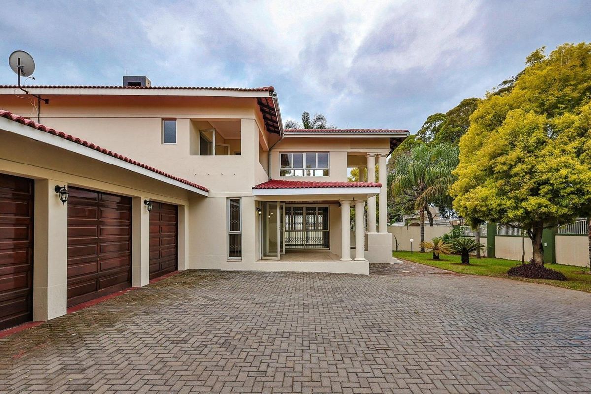 High-Value Property with Dual Income Potential & Superior Accommodation - Photo 3