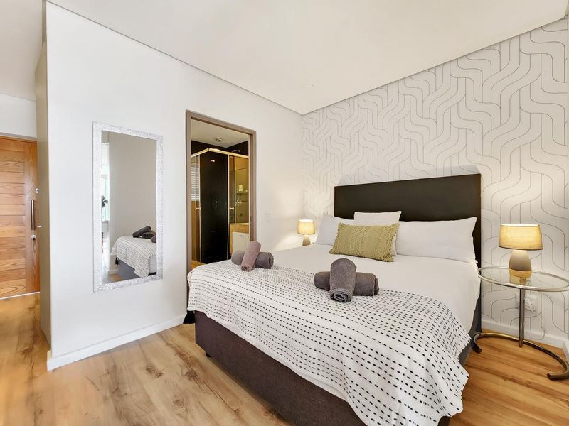 Urban Sophistication Meets Effortless Living in the Heart of De Waterkant - Photo 4