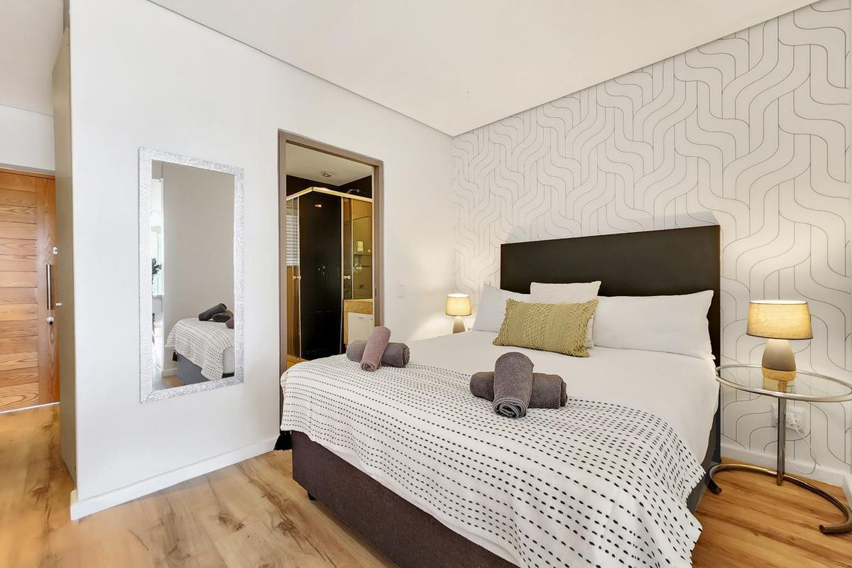 Urban Sophistication Meets Effortless Living in the Heart of De Waterkant - Photo 4