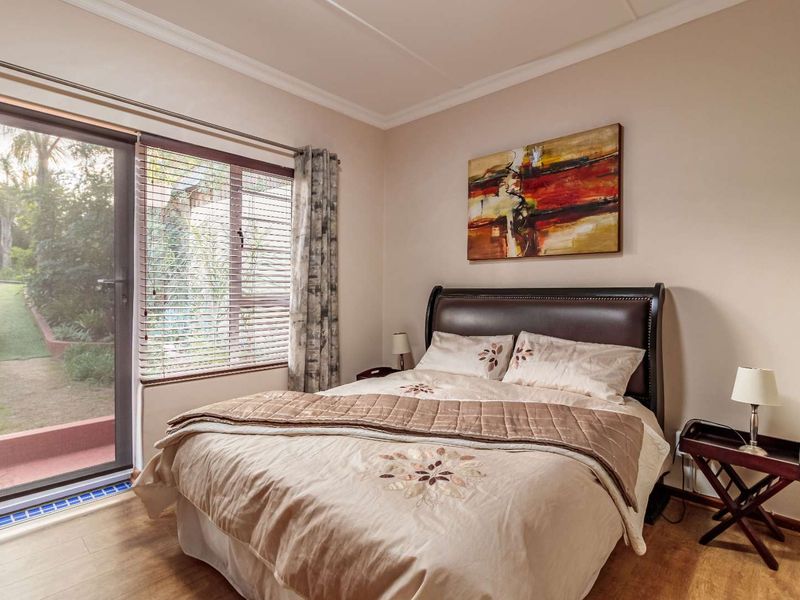Levyvale, Uitenhage : 6-Bedroom  & Flatlet Beautiful Home - Photo 9