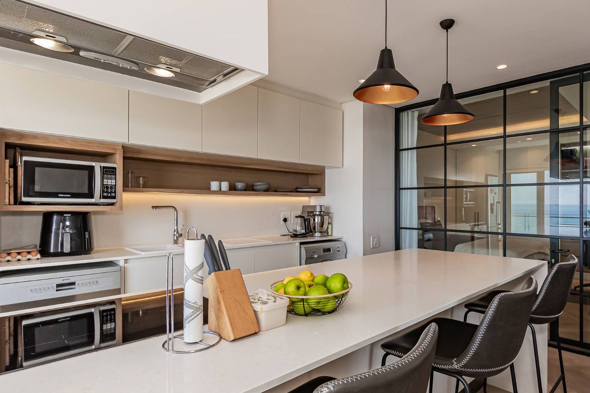 Sea Facing, light "sail" profile, gorgeously designed and laid out two bed, two bath apartment. - Photo 5