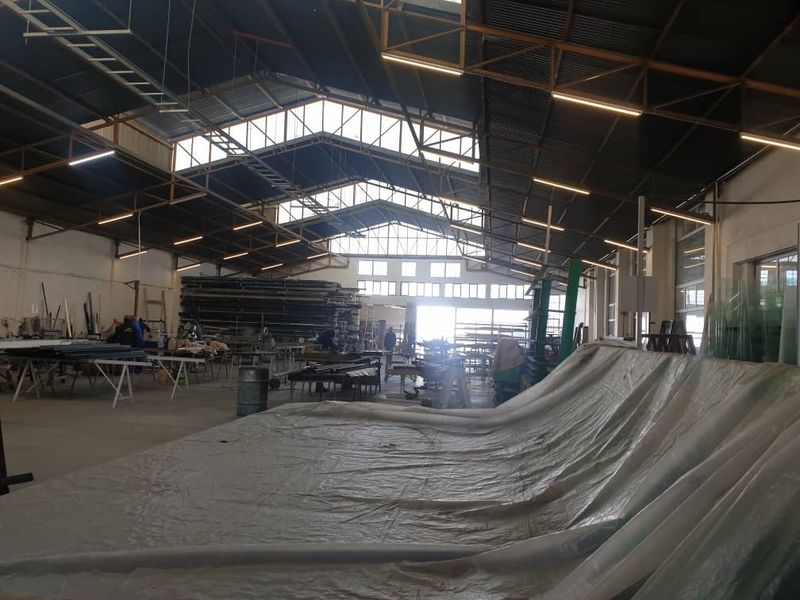 LAFRENZ TO LET - WAREHOUSE - Photo 1