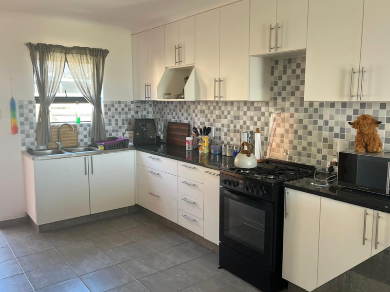 Duplex townhouse with sea views - Photo 4