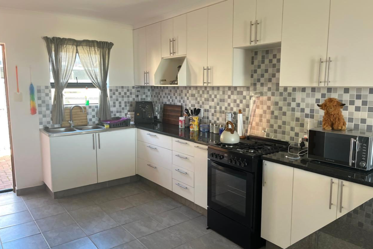 Duplex townhouse with sea views - Photo 4