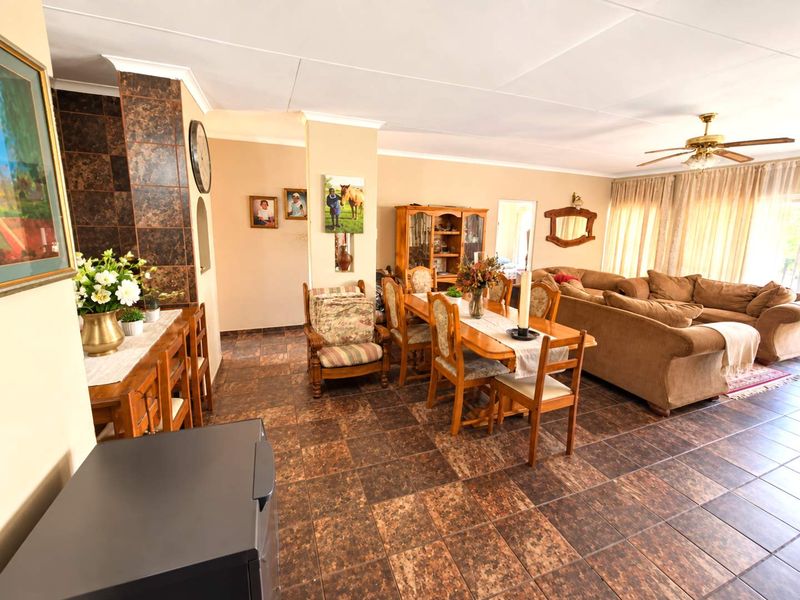 A Warm Welcome, A Private Garden & A Place to Call Home - Exclusive Mandate - Photo 3