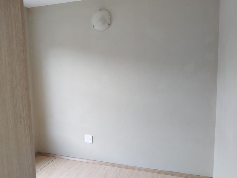 Secure 2-Bedroom Townhouse in Glen Marais – Prime Kempton Park Location - Photo 7