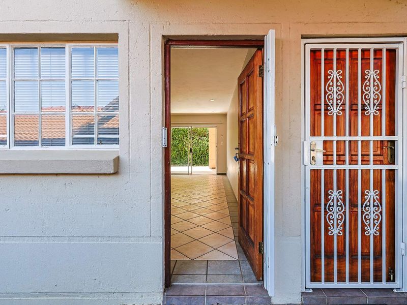 Spacious 2-Bed, 2-Bath Ground Floor Unit in Erasmuskloof! - Photo 8