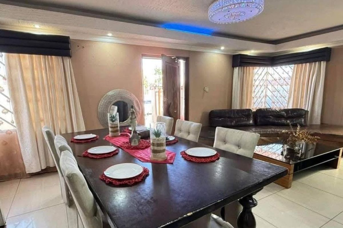 House For Sale In Cimbebasia - Photo 4