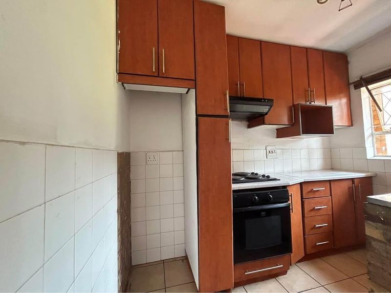 For Rent | Montclair | 2 bedroom Apartment - Photo 2