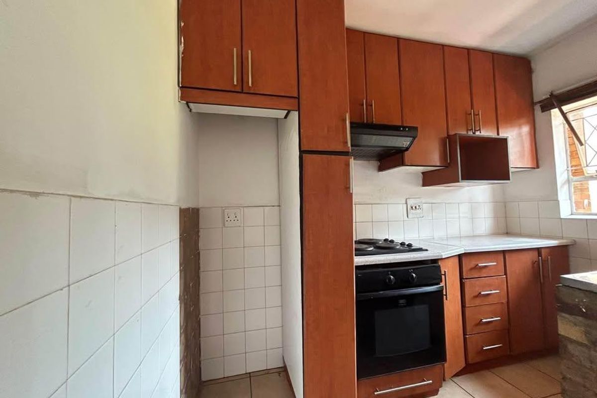 For Rent | Montclair | 2 bedroom Apartment - Photo 2