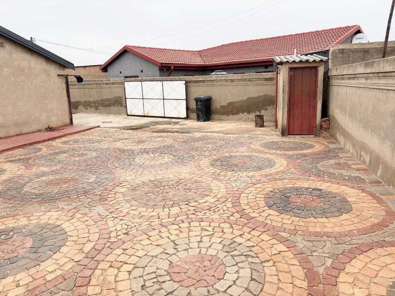 Neat two bedroom house for rental in the heart of Tsakane - Photo 9