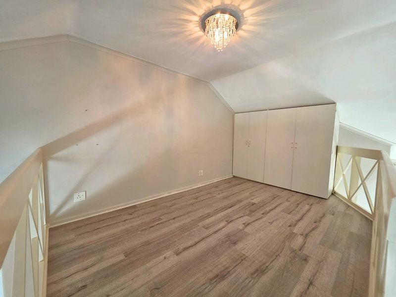 Modern & Secure Loft-Style 1 Bedroom Apartment - Photo 8