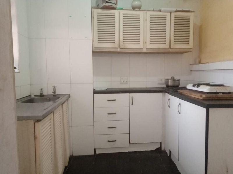 Two Bedroom For Sale In Durban Central - Photo 1
