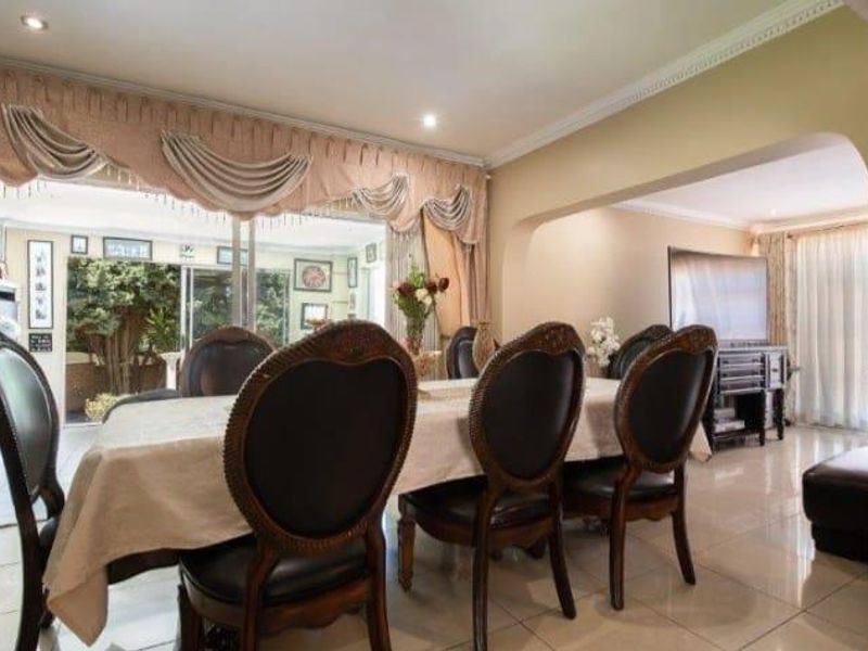 4 Bedroom House for Sale in Winchester Hills Johannesburg South - Photo 6