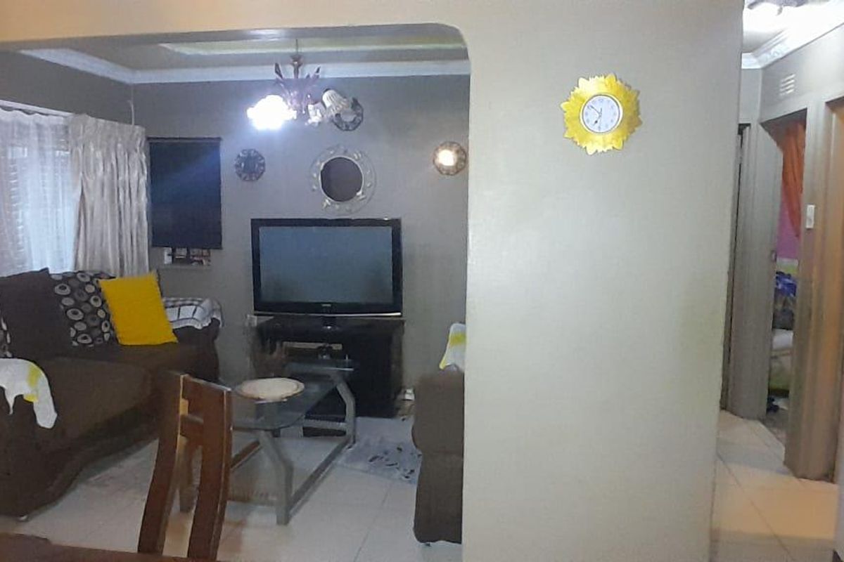 Ground floor apartment for sale at Jabulani - Photo 5