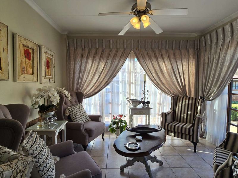 Exceptional Beautiful Retirement Unit for sale - Photo 2