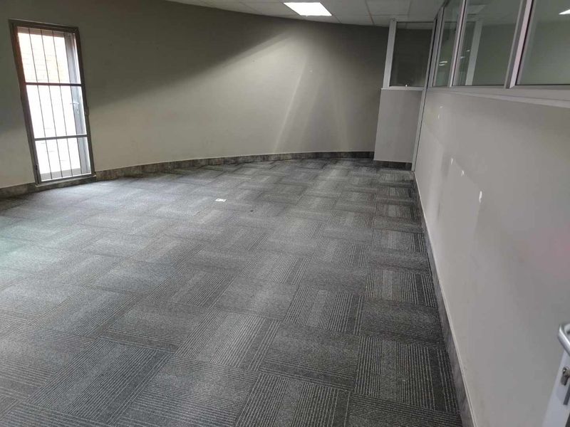 AAA Office space in Nelspruit - Photo 2